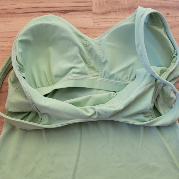 Lululemon top - Picture 3 of 9